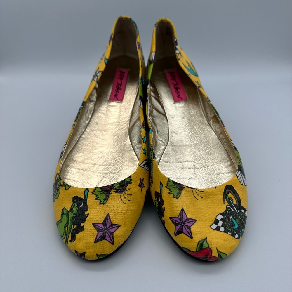 Betsey Johnson Skimmy Tattoo Print Ballet Flats Yellow Canvas Size 9M